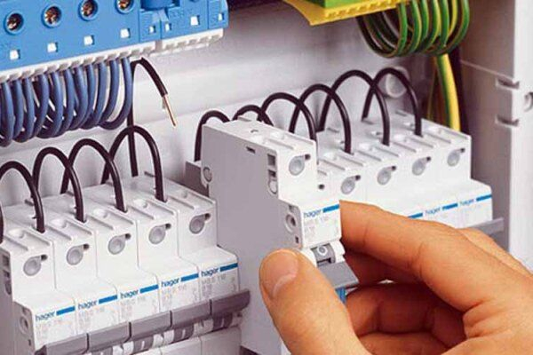 Схема подключения двухклавишного выключателя и пошаговое руководство по его установке Схема подключения двухклавишного выключателя и пошаговое руководство по его установке