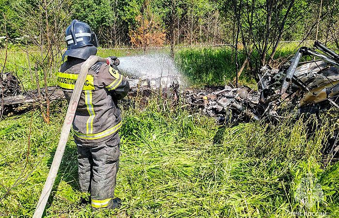Четыре человека погибли при крушении легкомоторного самолета в Подмосковье