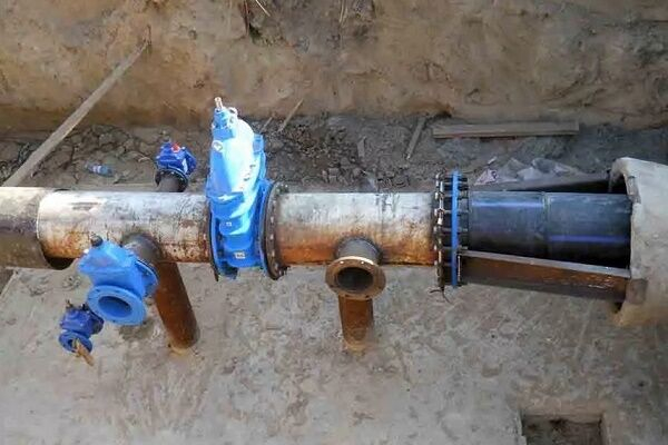 Соединение пластиковых труб с металлическими: разбор лучших способов и монтажных нюансов