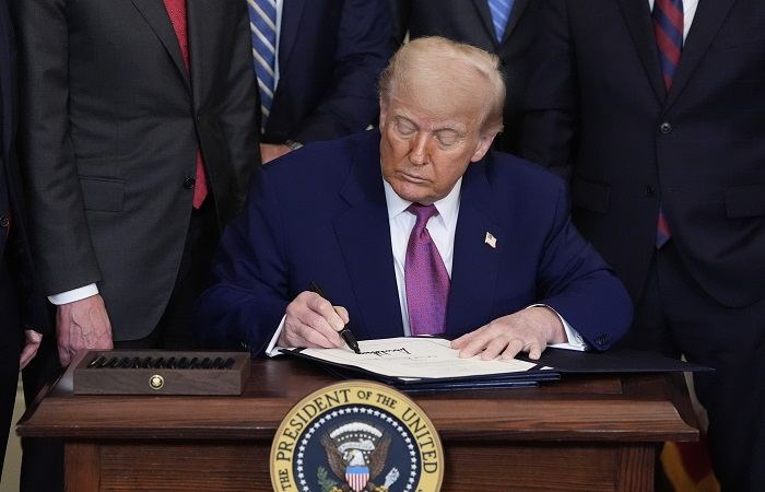 Трамп заявил о подписании торгового соглашения с Китаем