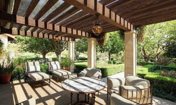 Дом Дуэйна Джонсона: как живет главный герой фильма «Царь скорпионов» Дом Дуэйна Джонсона: как живет главный герой фильма «Царь скорпионов»