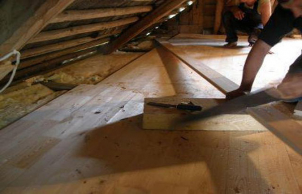 Чем и как правильно утеплить потолок в бане: материалы и варианты монтажа Чем и как правильно утеплить потолок в бане: материалы и варианты монтажа