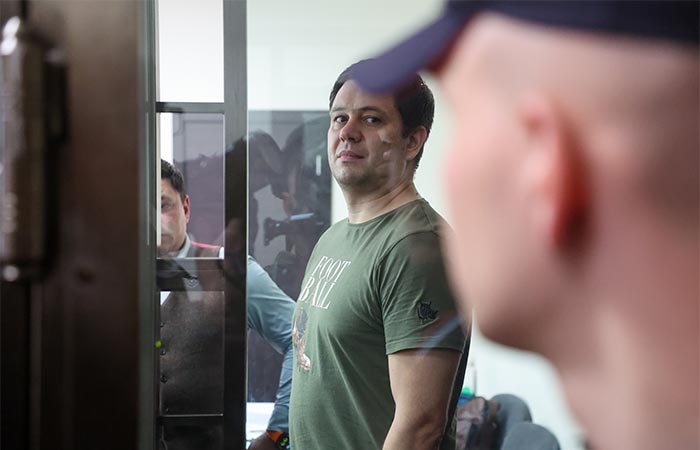 Главред телеграм-канала Baza Трифонов арестован по делу о взятках полицейским