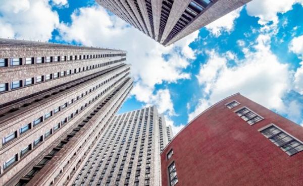 Застройщики-авантюристы надули «индикатор пузыря» до предела, но цены не снижают Застройщики-авантюристы надули «индикатор пузыря» до предела, но цены не снижают