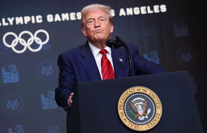 Трамп заявил, что примет решение по санкциям против РФ в недалеком будущем