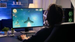 Почему гаснет монитор при запуске игры а рабочий стол показывает